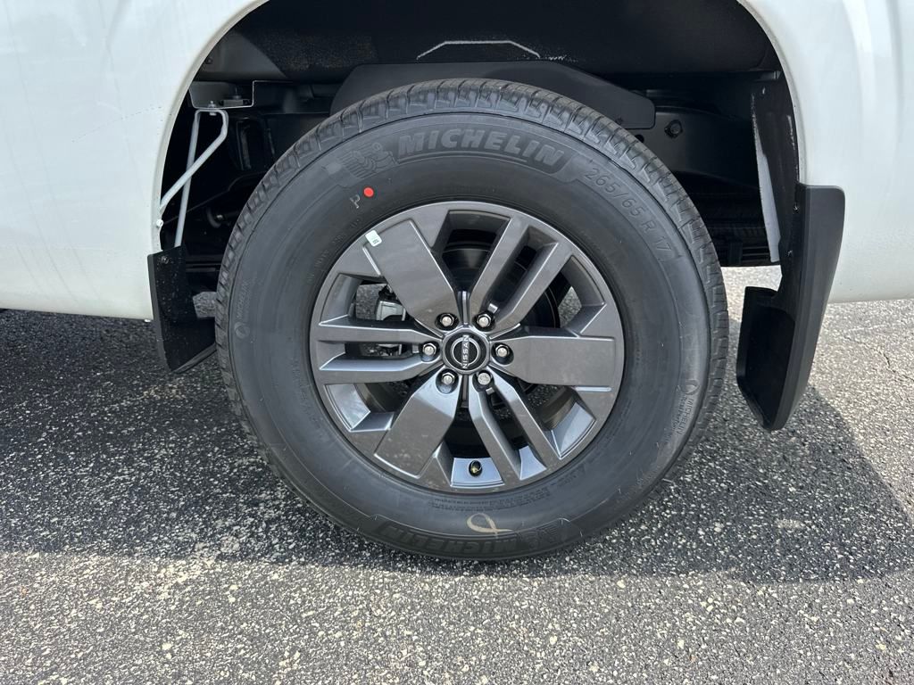 2025 Nissan Frontier SV photo