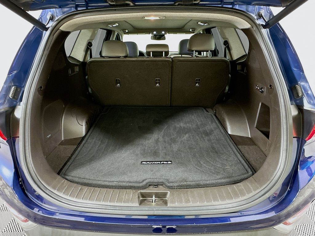 2019 Hyundai Santa Fe Limited 27