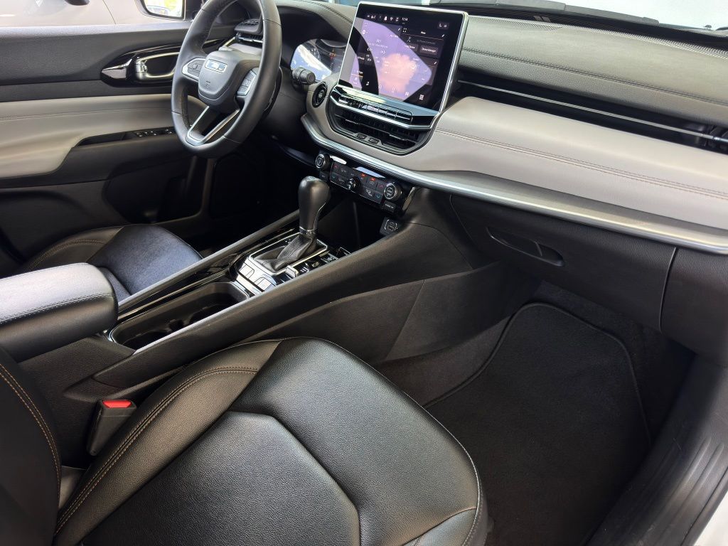 2024 Jeep Compass Limited White at DeMontrond Auto Country