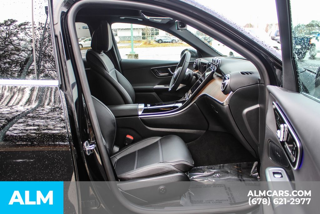 Used 2026 Black Mercedes-Benz GLC 350e image 21