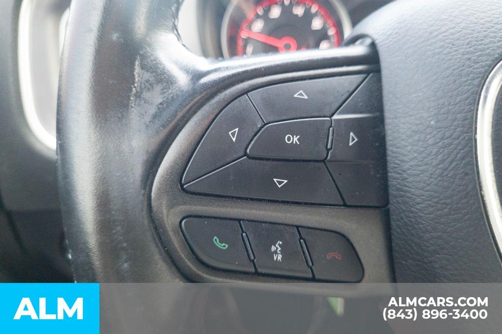 Used 2022 Red Dodge SXT image 11