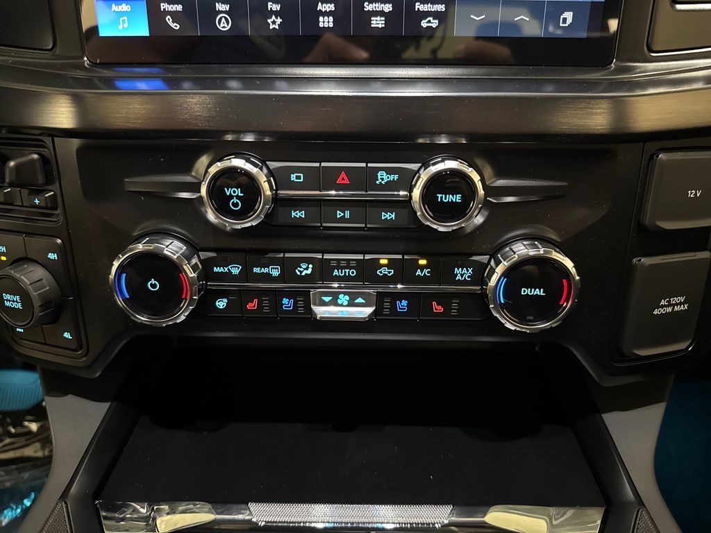 New 2026 Gray Ford Lariat image 33