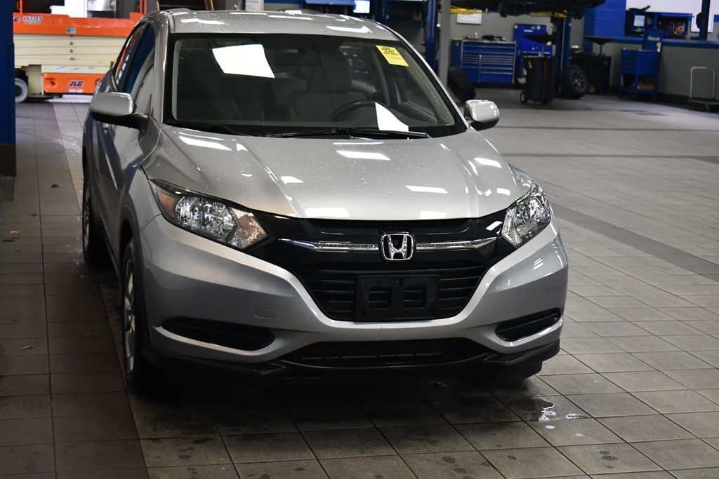 Thumbnail: 2018 Honda HR-V - 3