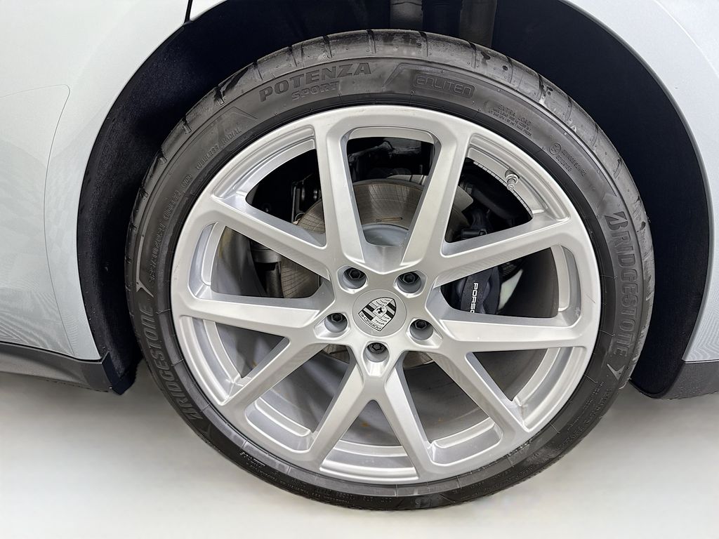 Thumbnail: 2026 Porsche Panamera - 32