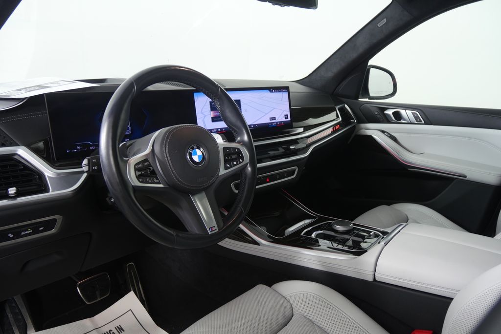 Thumbnail: 2024 BMW X7 - 10