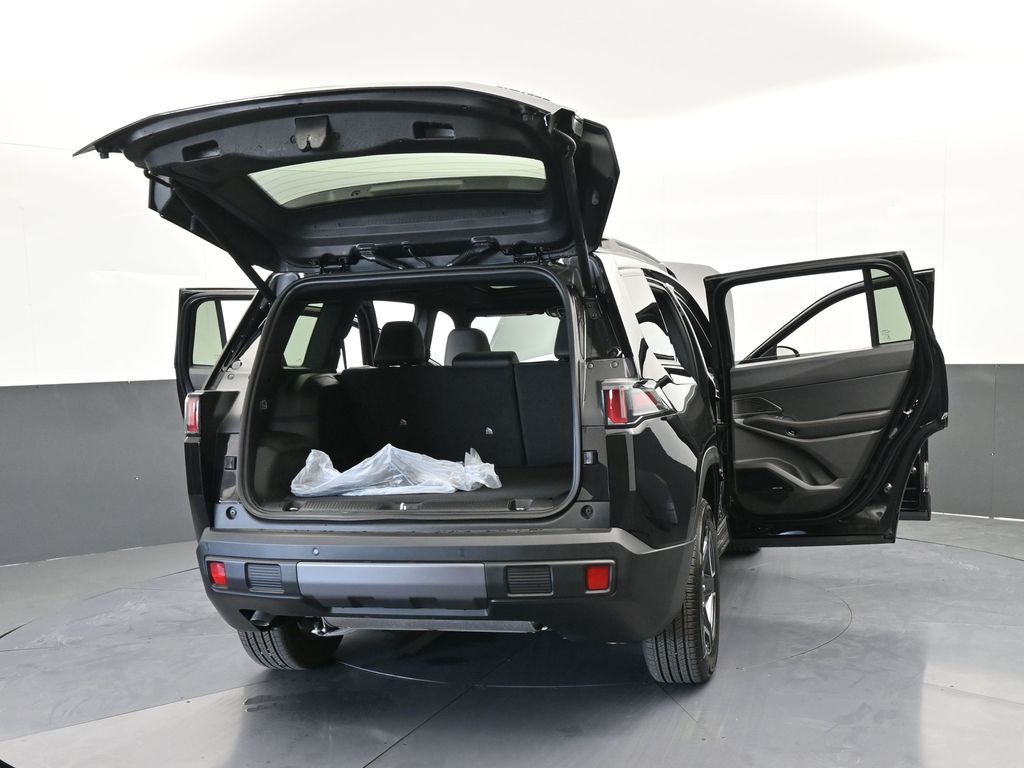 New 2026 diamond black crystal pearlcoat Jeep Limited image 70