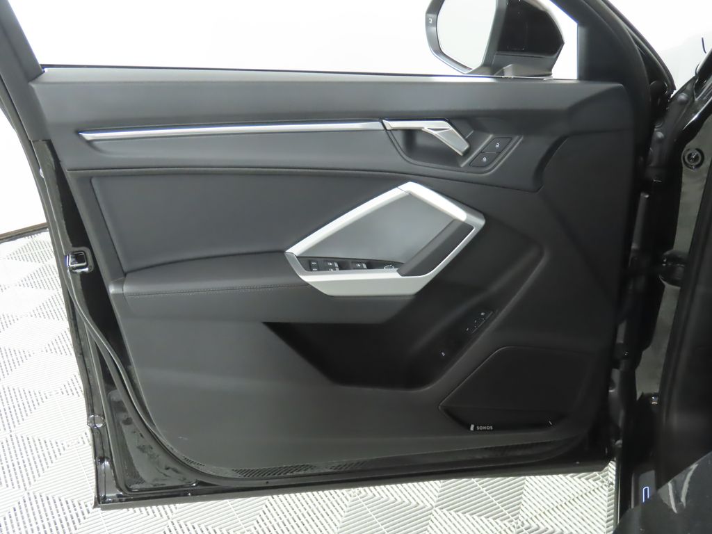 Thumbnail: 2025 Audi Q3 - 28