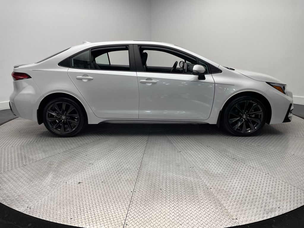 Thumbnail: 2024 Toyota Corolla - 4