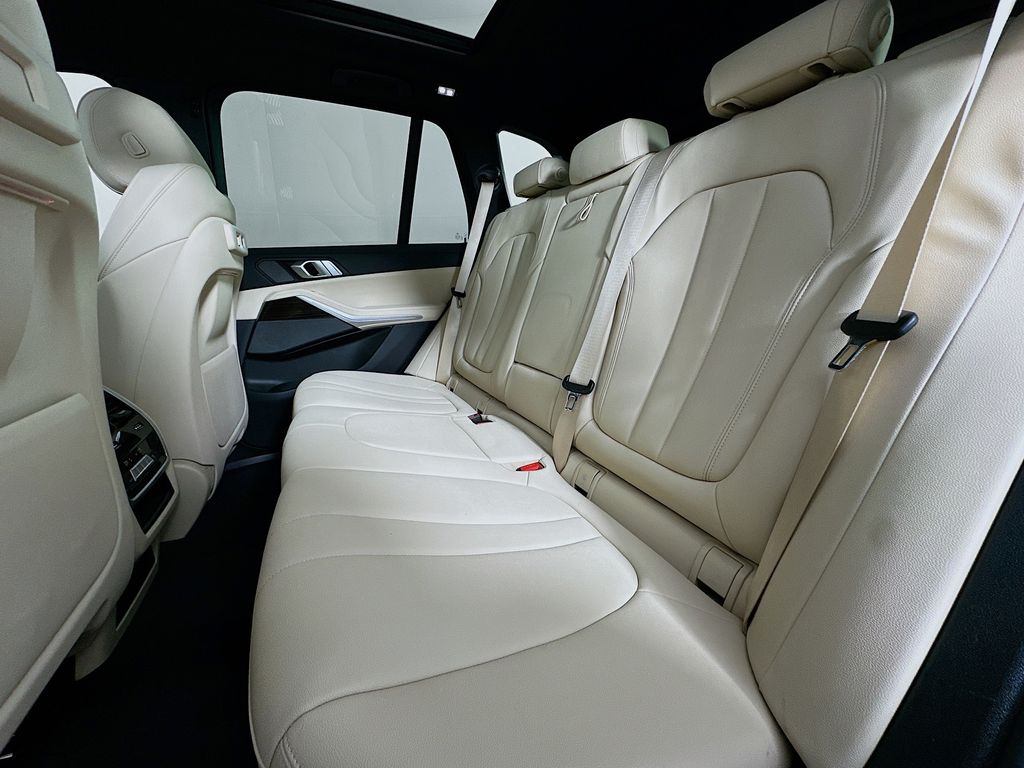 Thumbnail: 2020 BMW X5 - 26