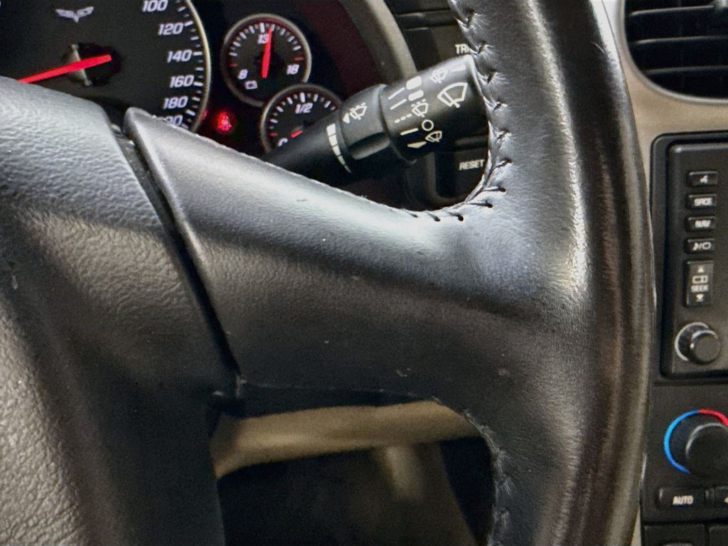 Thumbnail: 2005 Chevrolet Corvette - 12