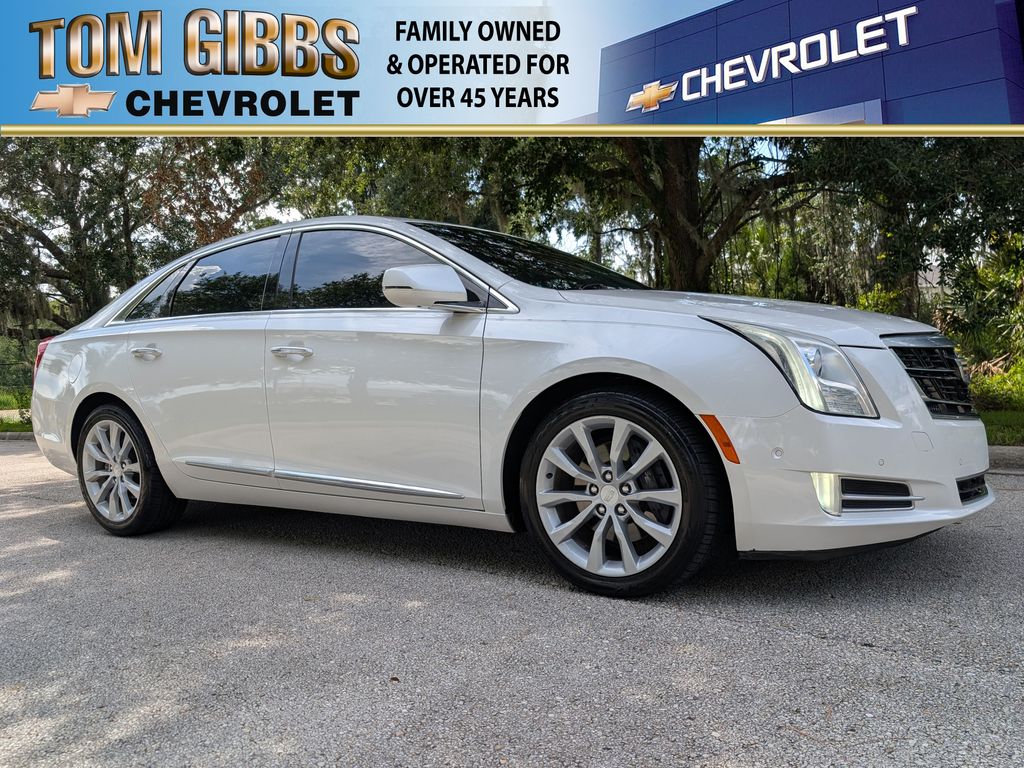 Crystal White Tricoat 2016 Cadillac XTS Luxury FWD Sedan Front-Wheel Drive 6-Speed Automatic