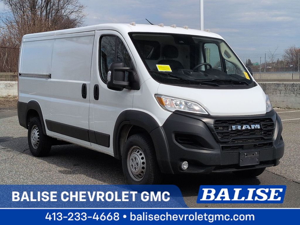 Bright White Clearcoat 2025 RAM ProMaster 2500 Tradesman 136 Low Roof Cargo Van FWD Van Front-Wheel Drive 9-Speed Automatic