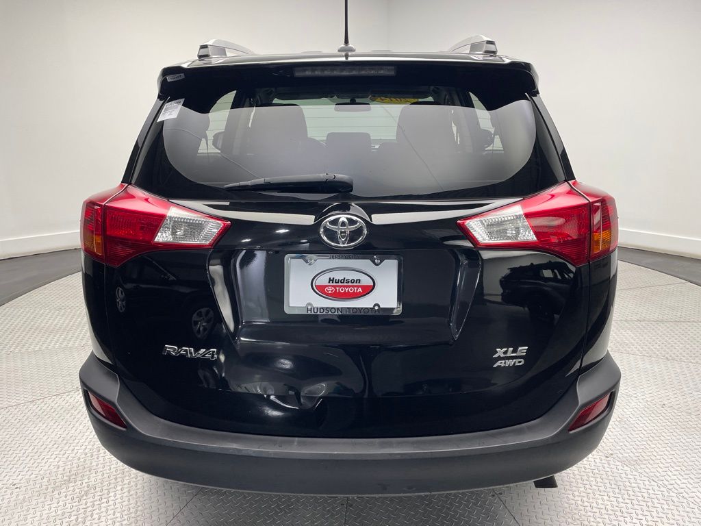 2014 Toyota RAV4 XLE 6