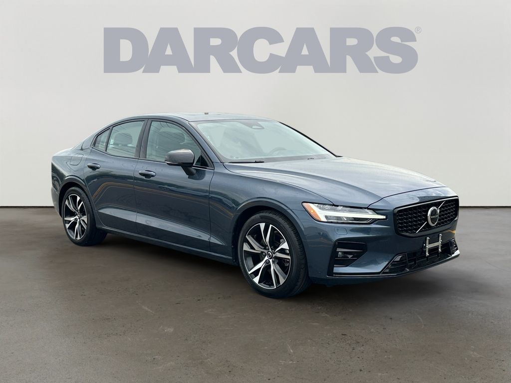 Denim Blue Metallic 2025 Volvo S60 B5 Core FWD Sedan Front-Wheel Drive Automatic