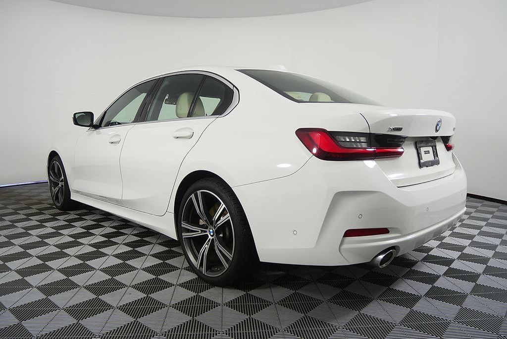 Thumbnail: 2024 BMW 3 Series - 5