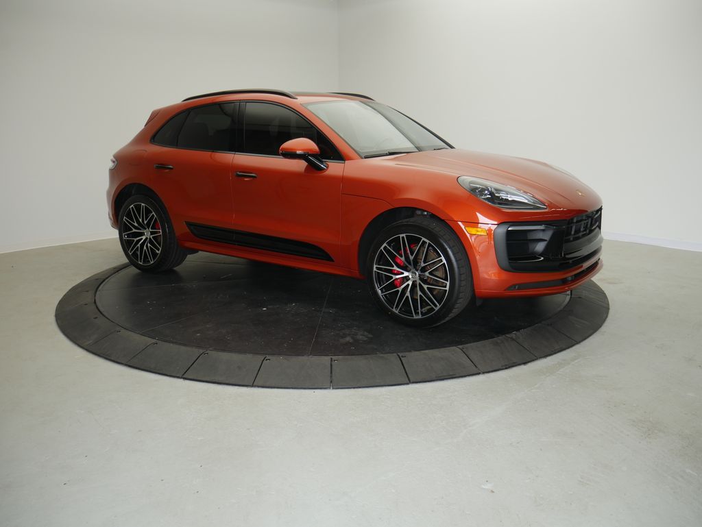 Thumbnail: 2023 Porsche Macan - 9