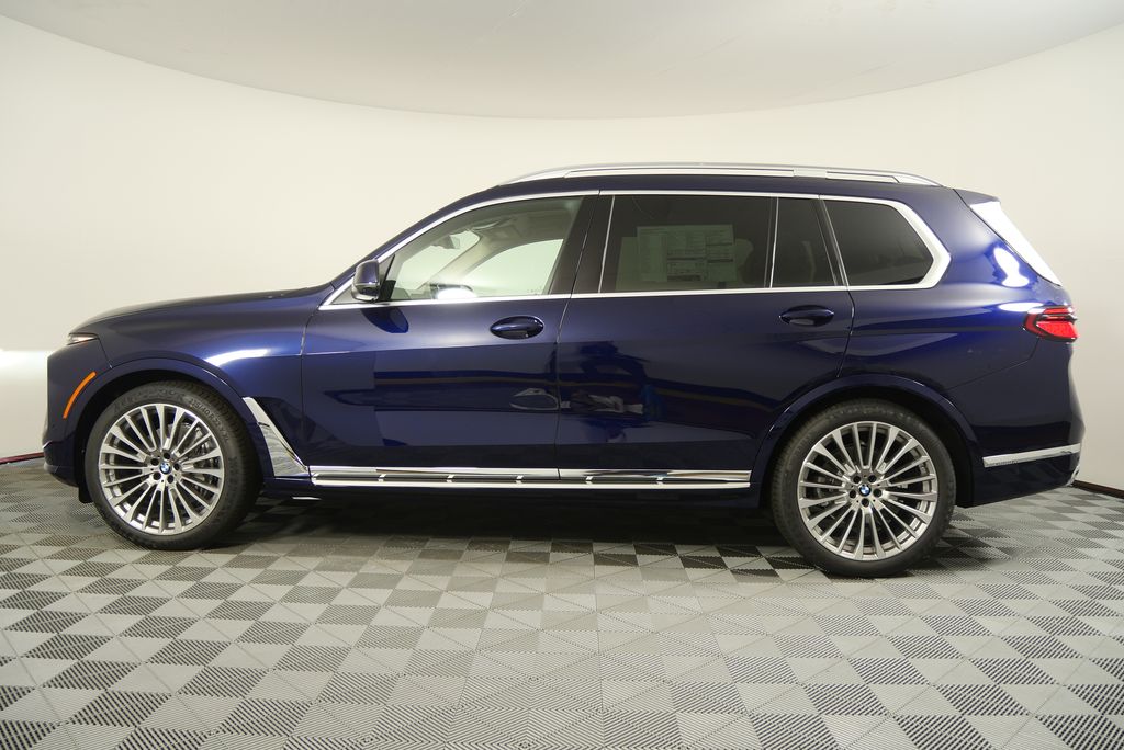 Thumbnail: 2026 BMW X7 - 6