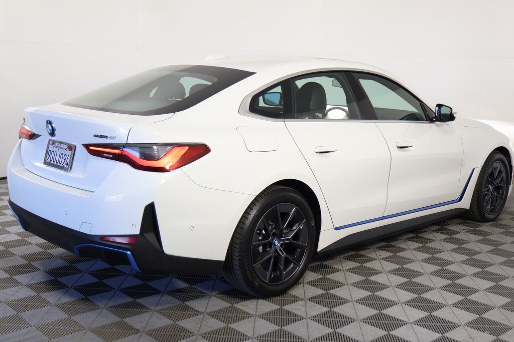 Thumbnail: 2023 BMW i4 - 4