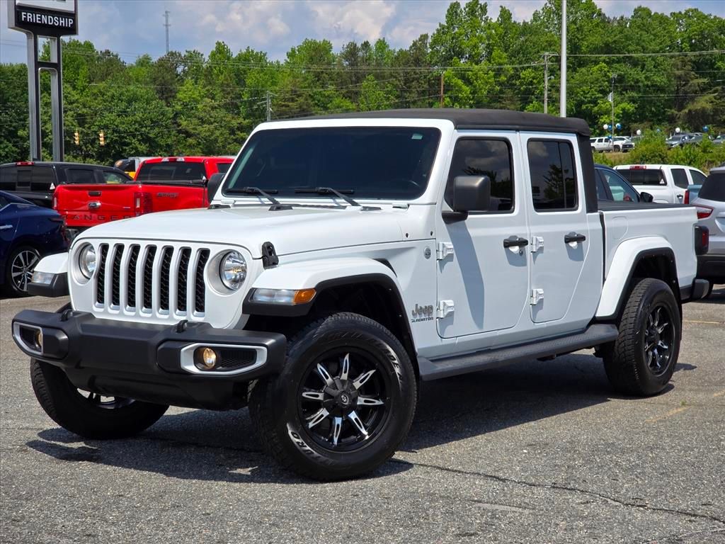 Bright White Clearcoat 2021 Jeep Gladiator Overland Crew Cab 4WD Pickup Truck Four-Wheel Drive 6-Speed Manual