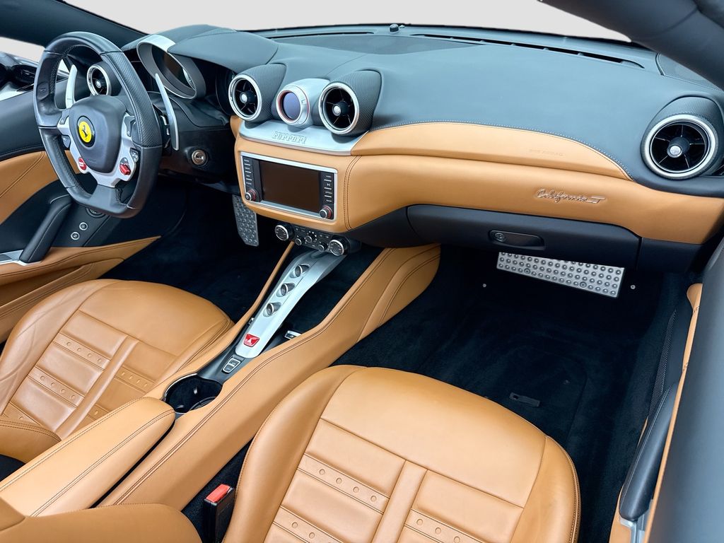Thumbnail: 2016 Ferrari California - 24