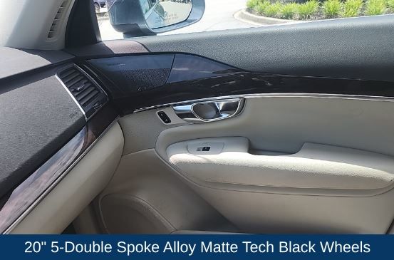 2019 Volvo XC90 T6 Momentum