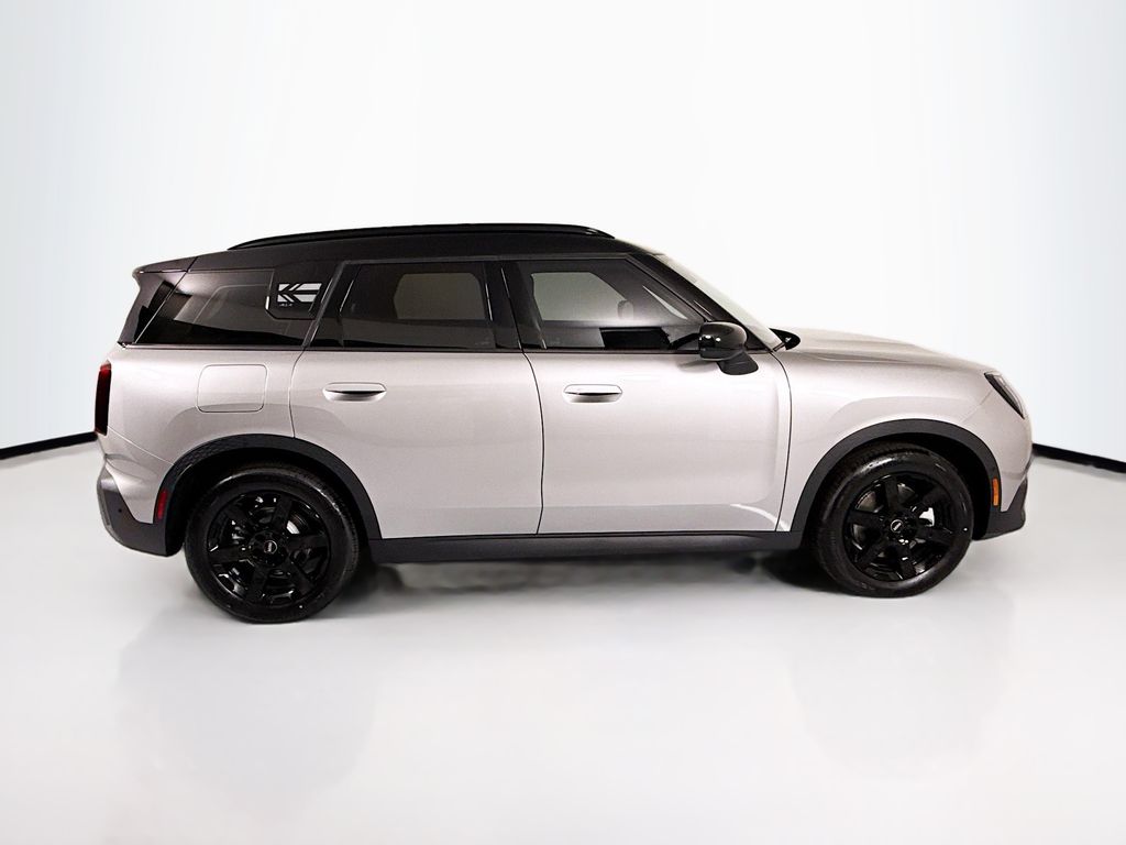Thumbnail: 2027 MINI Cooper Countryman - 4