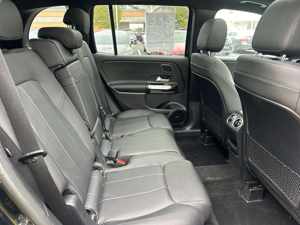 Thumbnail: 2021 Mercedes-Benz GLB - 23