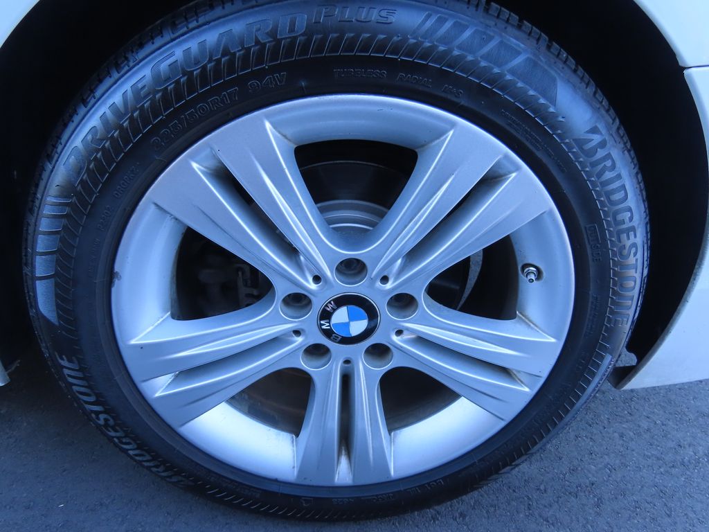 Thumbnail: 2016 BMW 3 Series - 15