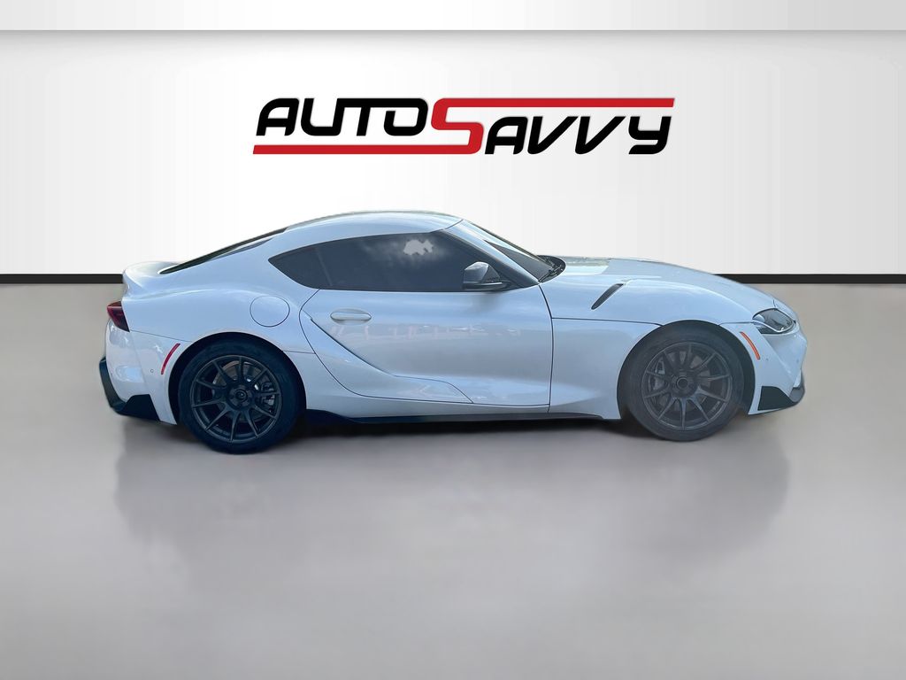 Used 2026 White Toyota 3.0 image 8
