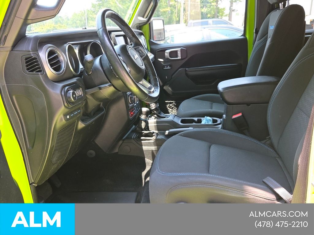 Used 2021 Green Jeep Unlimited Rubicon 4xe image 4