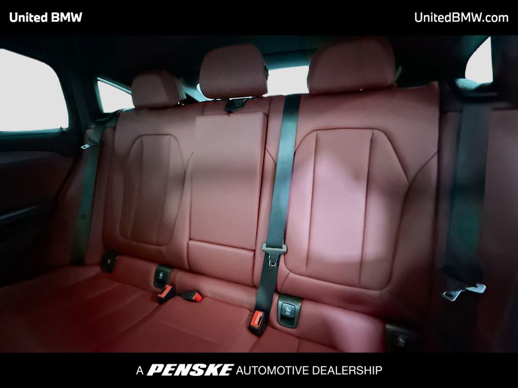 Thumbnail: 2025 BMW X4 - 13