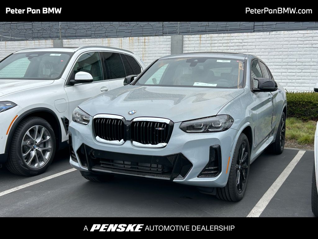 Thumbnail: 2025 BMW X4 - 1