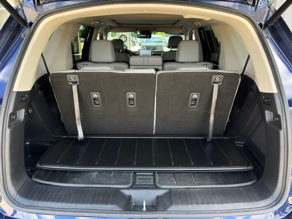 2024 Honda Pilot Touring  at Community Honda