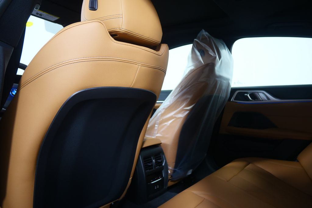 Thumbnail: 2025 BMW i4 - 16