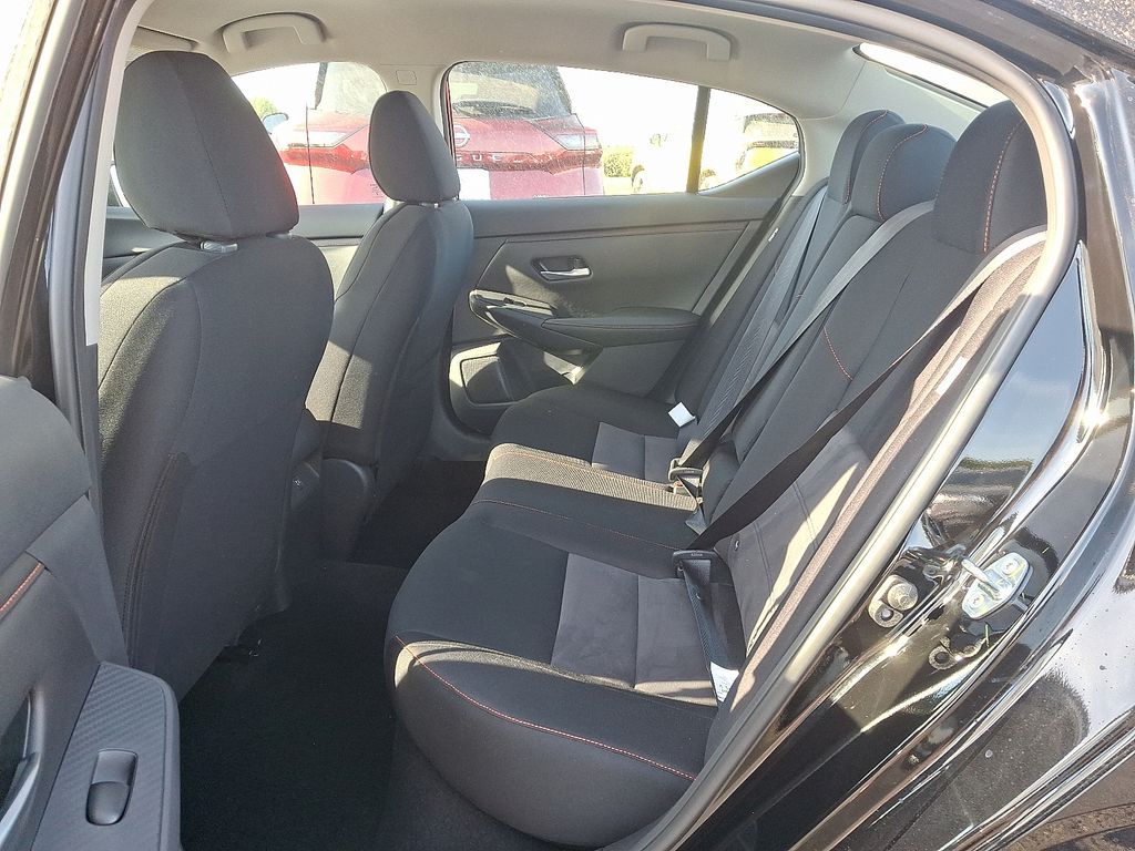 2025 Nissan Sentra SR 5