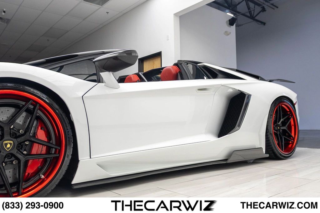 2017 Lamborghini Aventador Base - Photo 13
