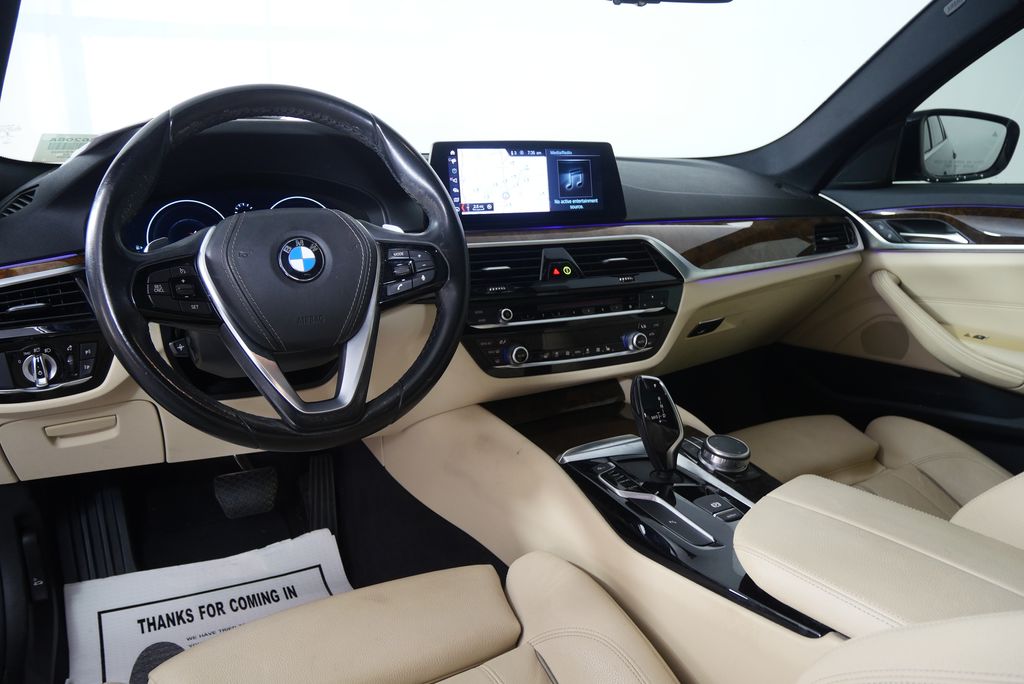 Thumbnail: 2019 BMW 5 Series - 17