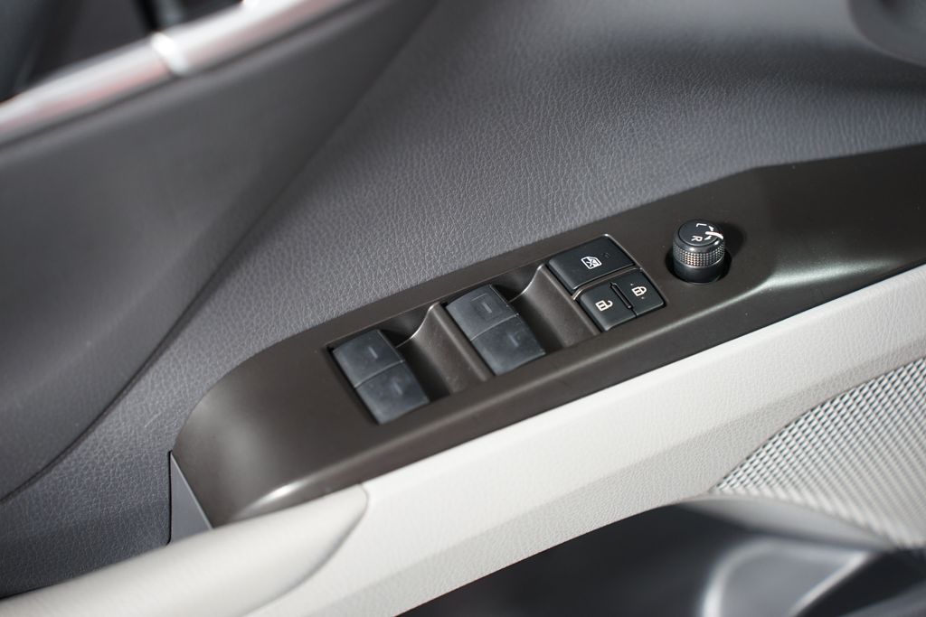 2024 Toyota Camry SE 29