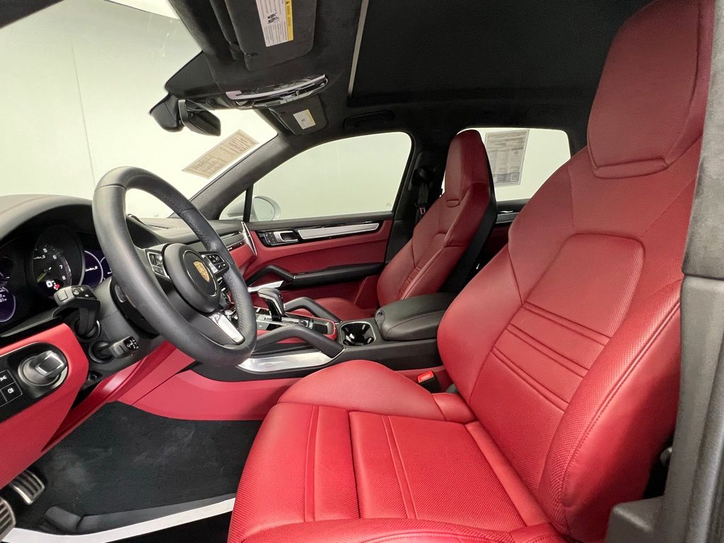 Thumbnail: 2023 Porsche Cayenne - 5