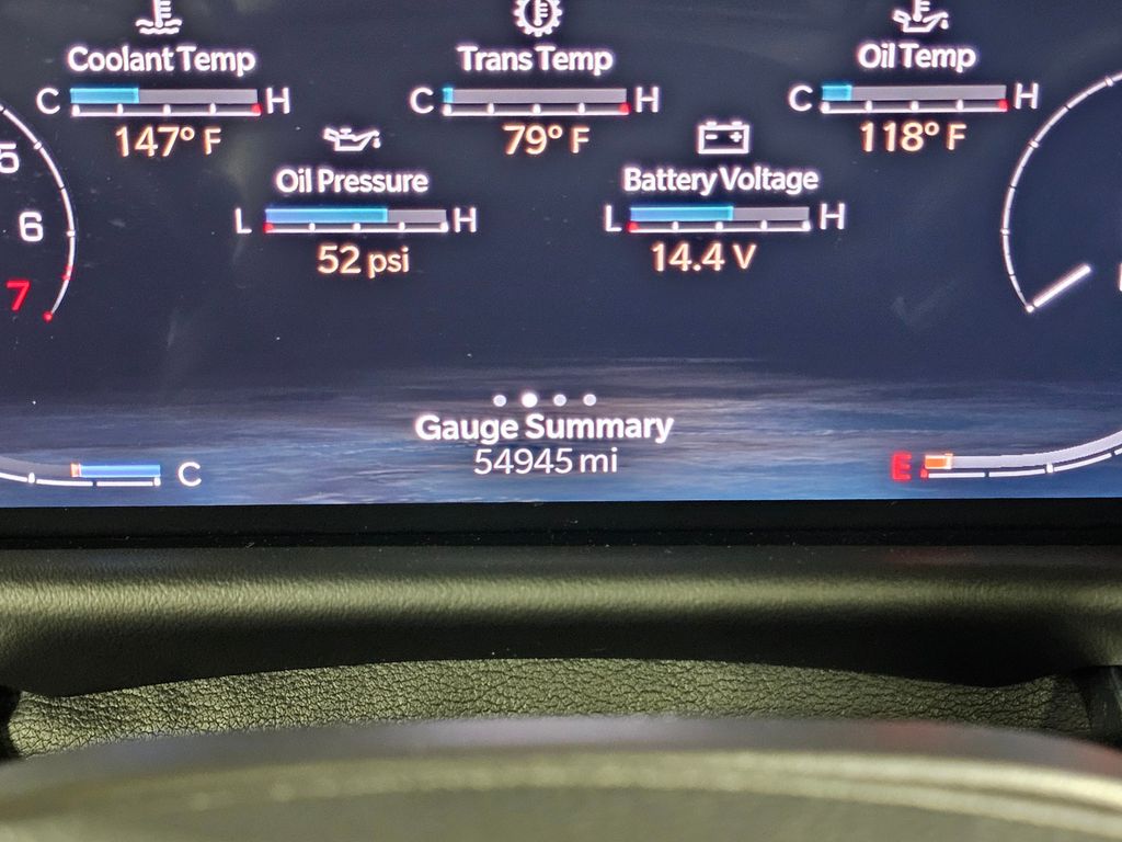 Used 2023 White Jeep Base image 26