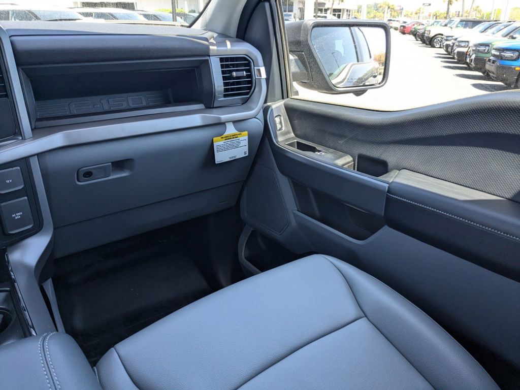 2024 Ford F-150 Lightning Pro