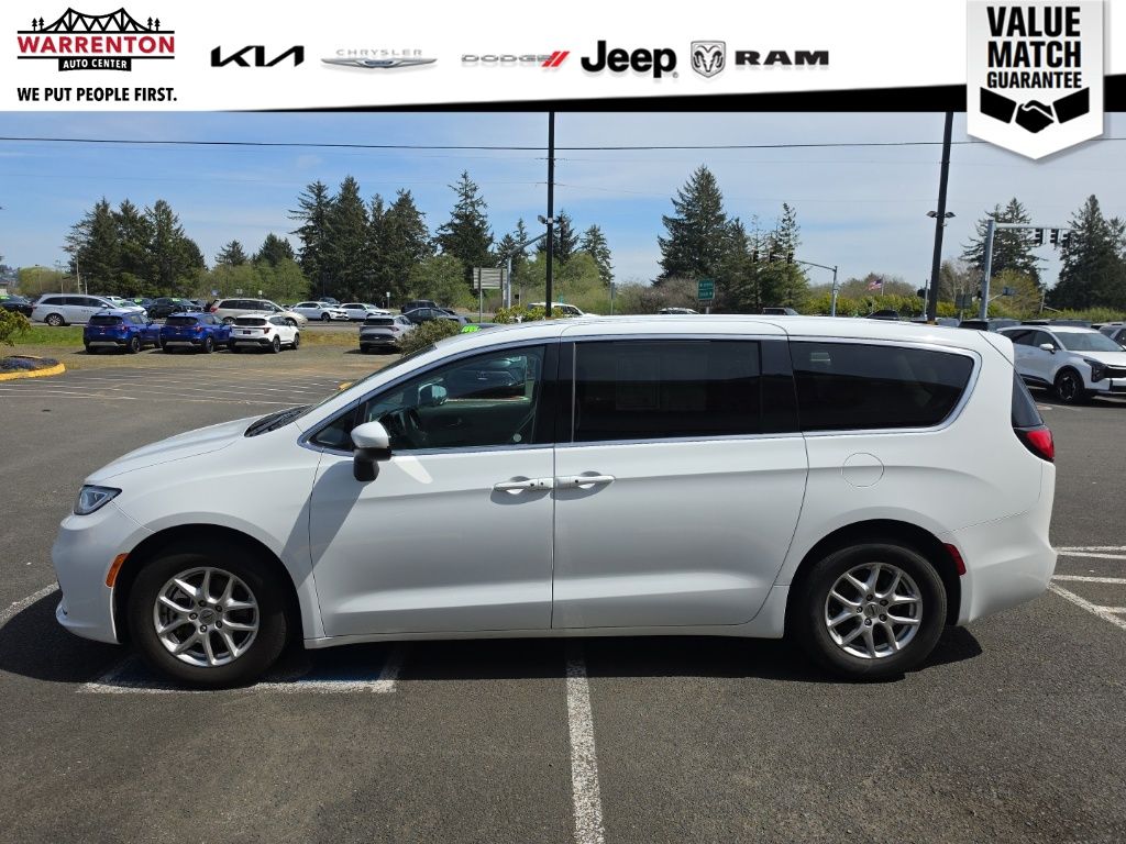 2023 Chrysler Pacifica Touring L