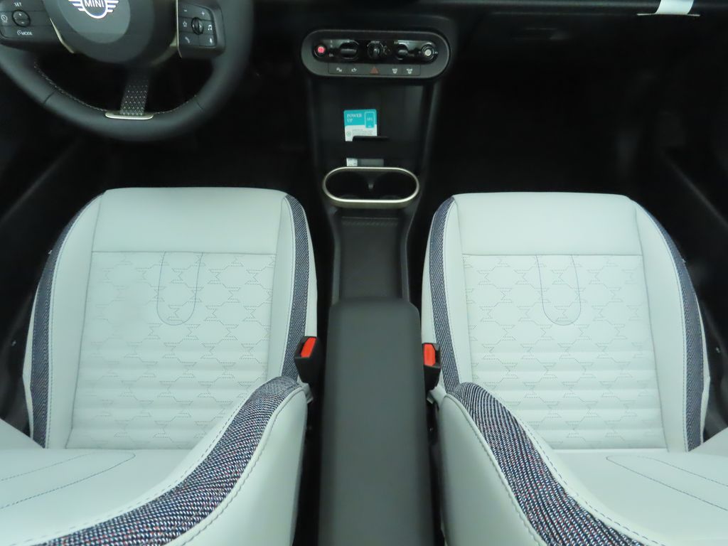 Thumbnail: 2026 MINI Cooper - 18