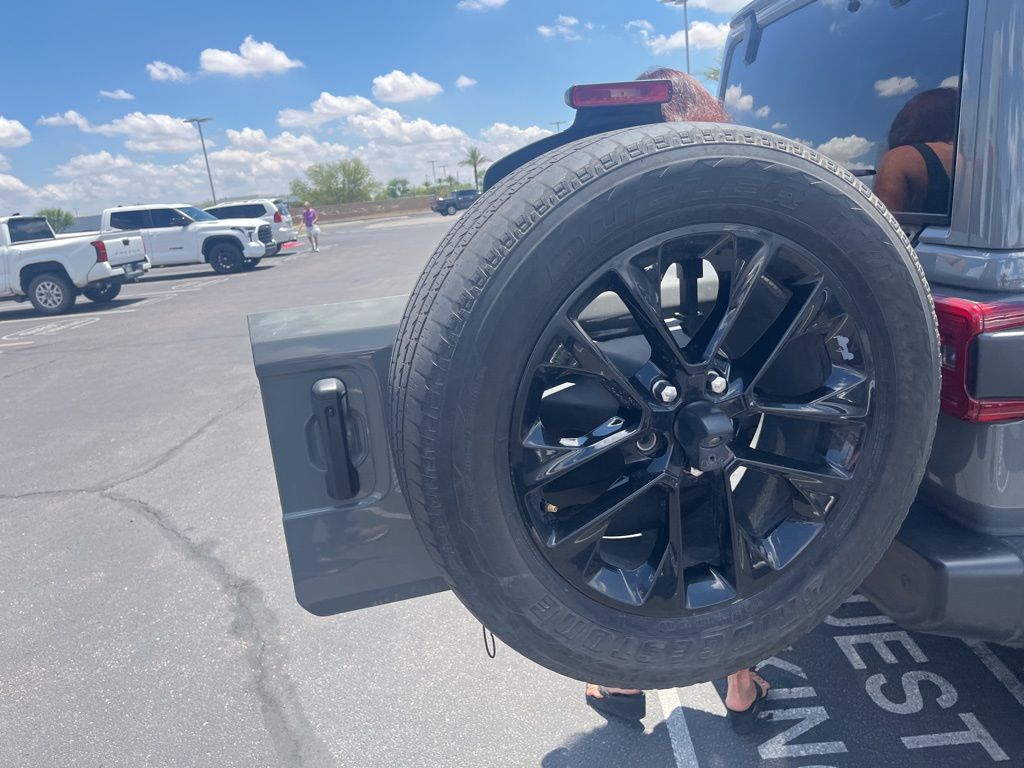 2021 Jeep Wrangler Unlimited Sahara 4xe 14