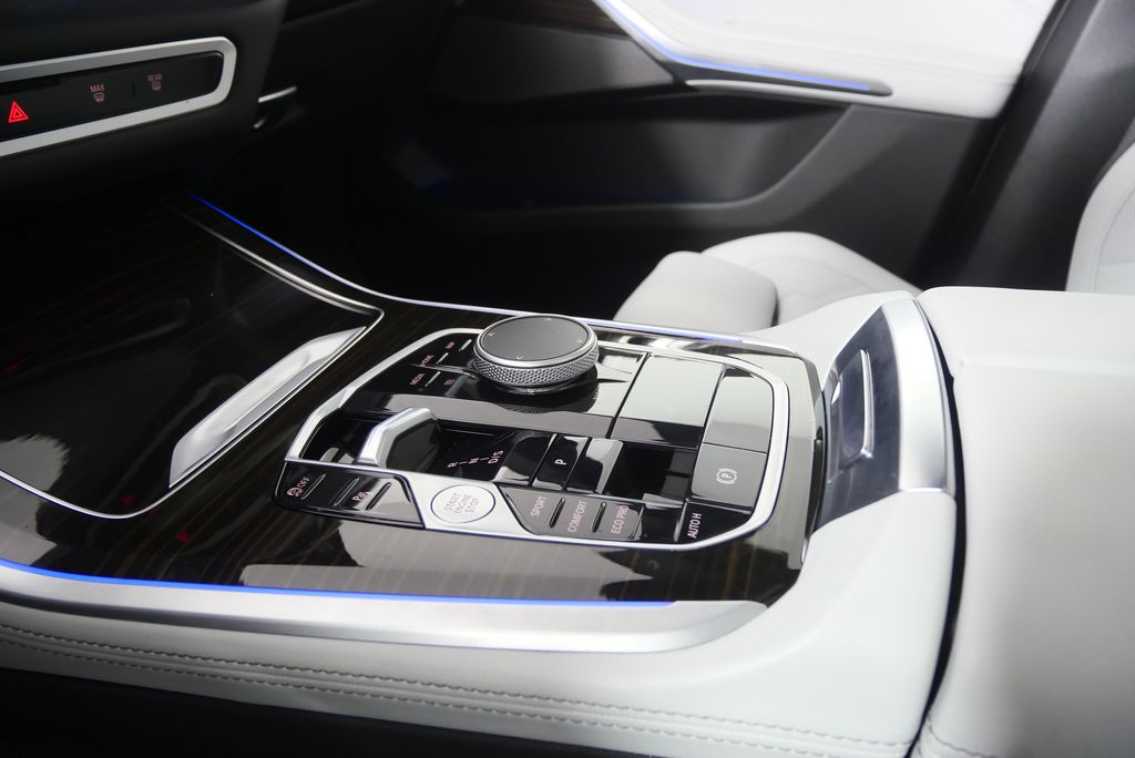 Thumbnail: 2025 BMW X5 - 28