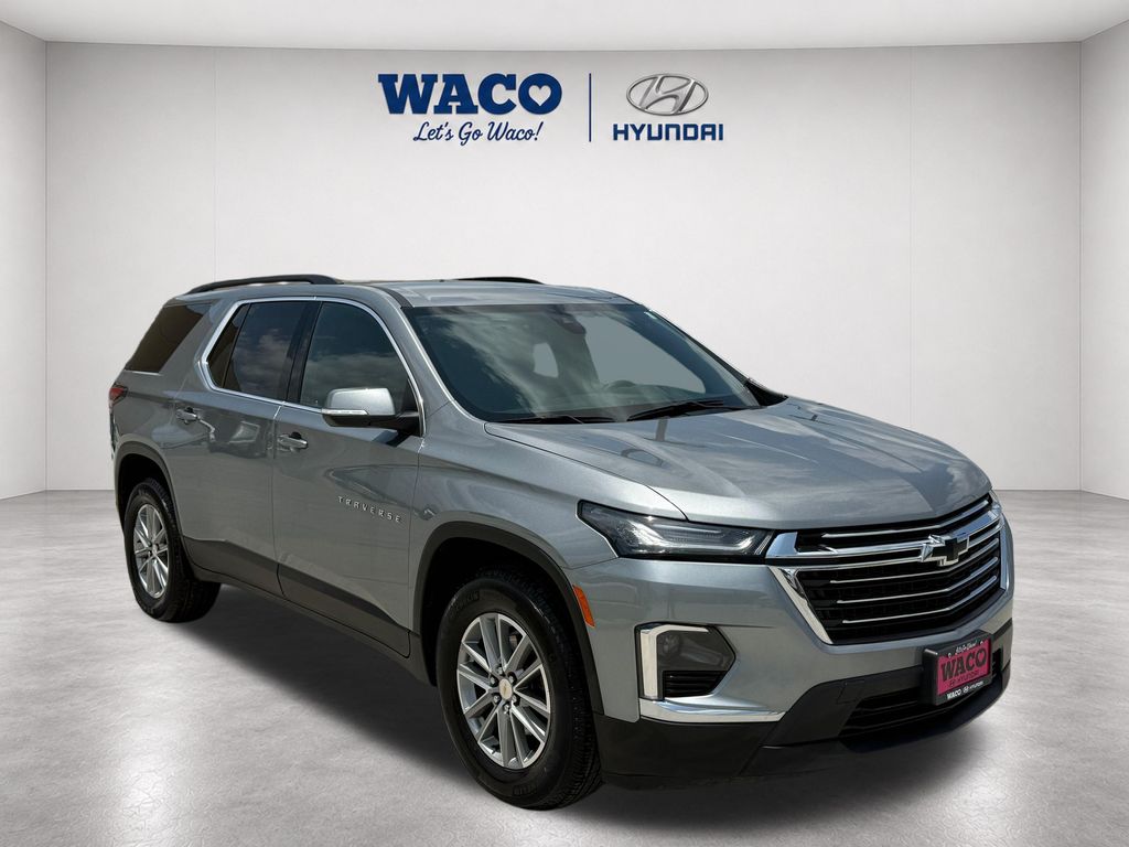 Sterling Gray Metallic 2023 Chevrolet Traverse SUV / Crossover Front-Wheel Drive 9-Speed Automatic