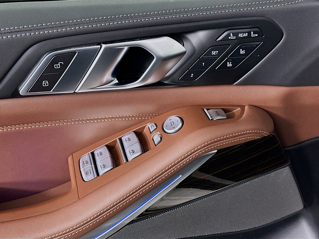 2023 BMW X7 xDrive40i 18