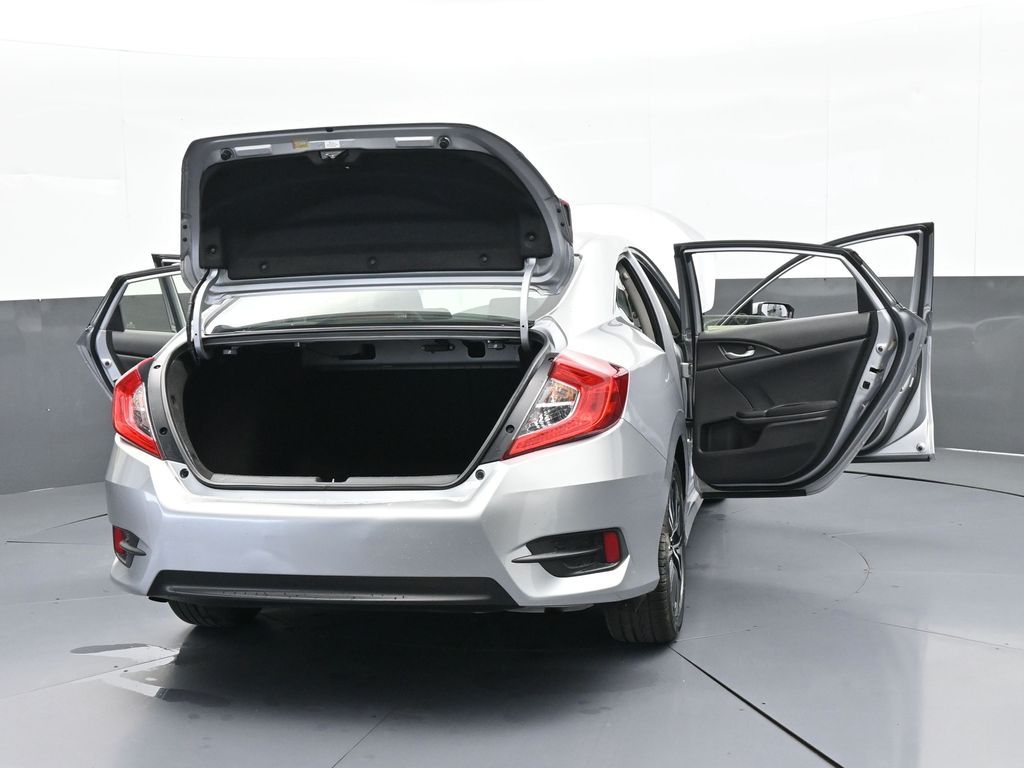 Used 2018 Silver Metallic Honda EX-T image 62