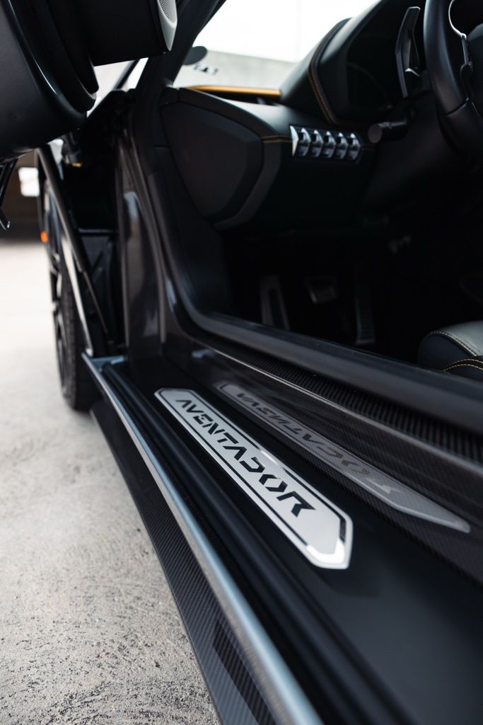 Thumbnail: 2019 Lamborghini Aventador - 4