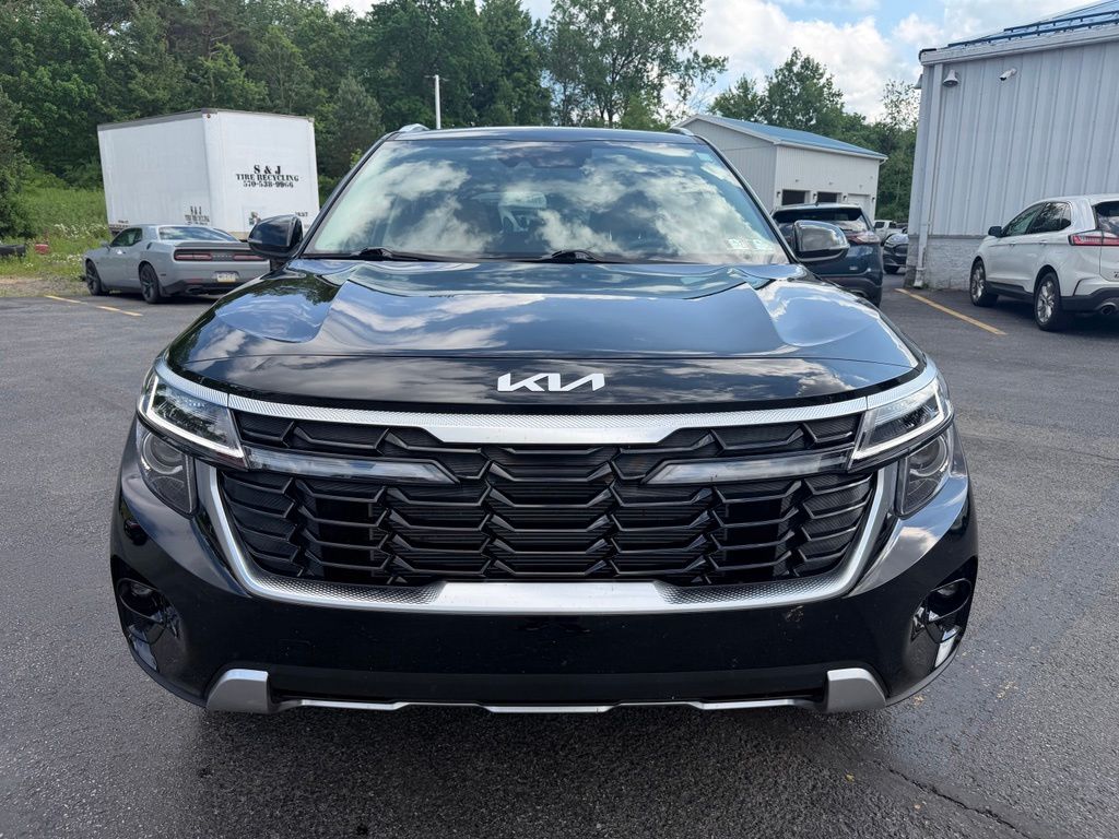 2025 Kia Seltos EX Black at Bob Ruth Ford